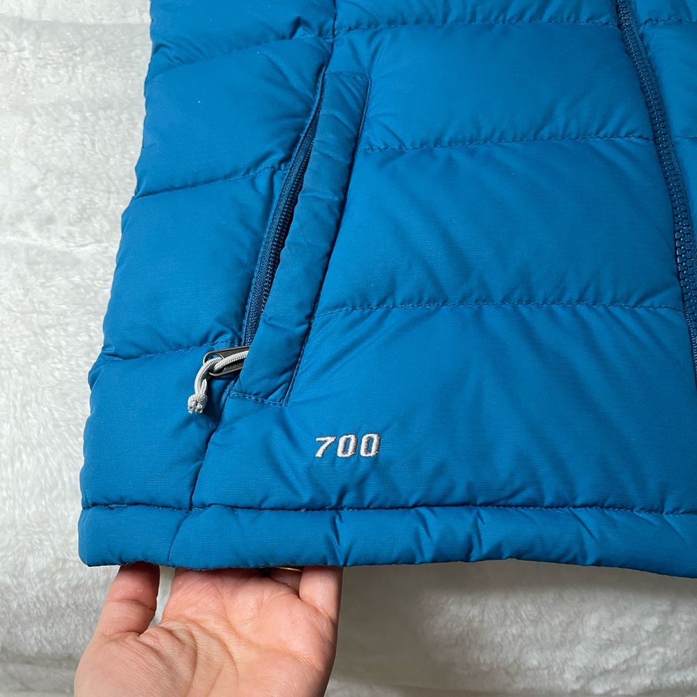 The North Face Nuptse 700 Teal Puffer Vest - Picture 7 of 16